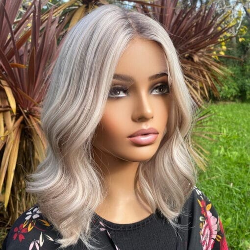 Platinum Ash Blonde Shoulder Wavy Wig Brazilian Human Hair Bob Wigs Hd Lace Front Wig 13X6 Preplucked 180% Silver Human Hair Wig MI1610585